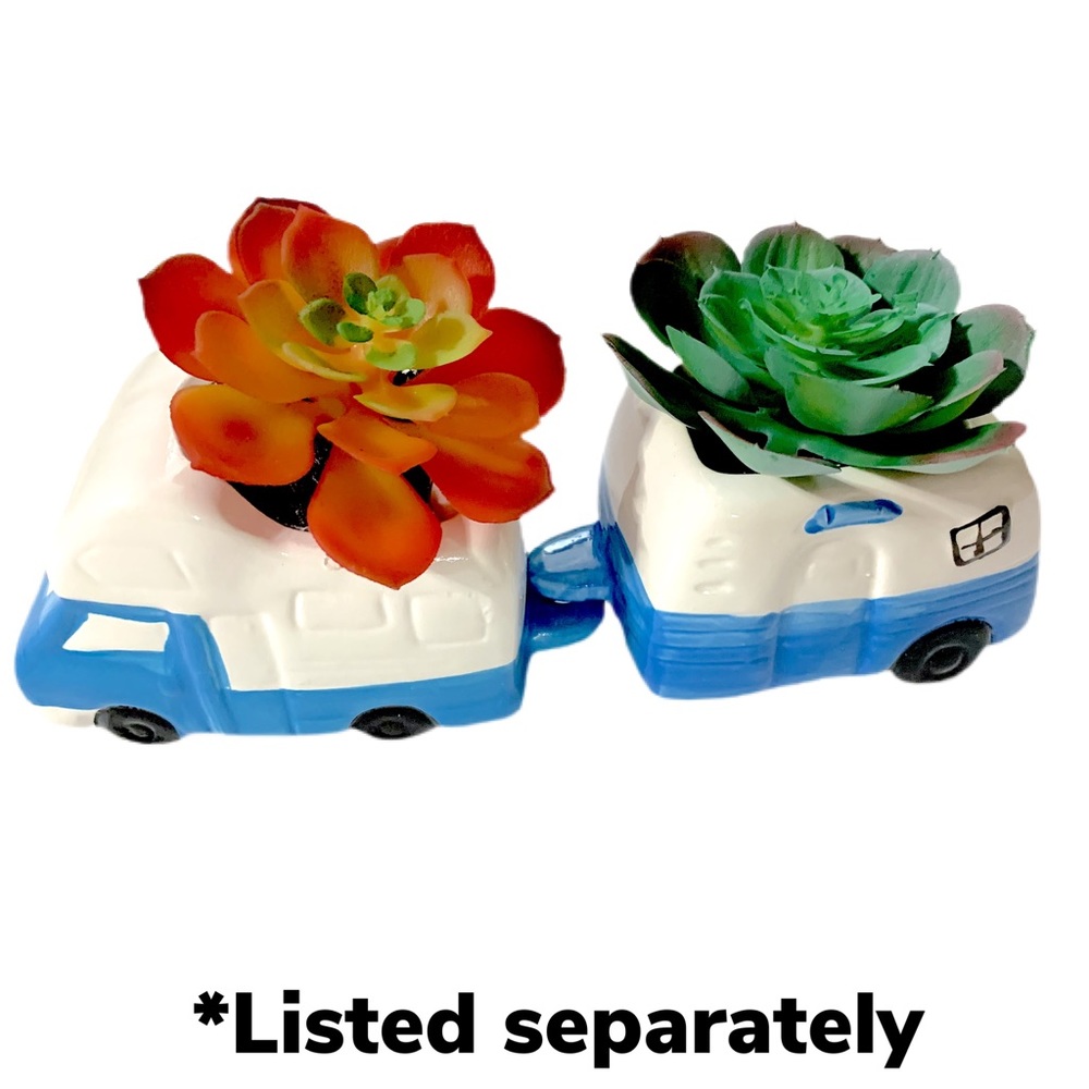 BLUE & WHITE TRAILER CERAMIC PLANTER NWT - Picture 2 of 14